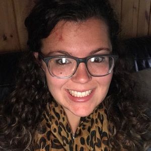 Meet your Posher, Lauren